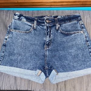 Marbled style high waisted jean shorts